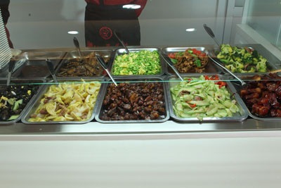 食堂承包隱患重重未來(lái)將有理論規(guī)范機(jī)制出臺(tái)